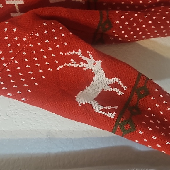 Magnolia Christmas Sweater - Picture 2 of 3